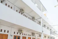 RedDoorz Syariah near Jatisampurna Hospital Hotel di Pondokmelati