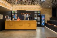 Globe Runner Hotel & Hostel