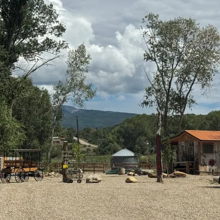 Southwest Luxury Glamping - Horse Fly Tent
