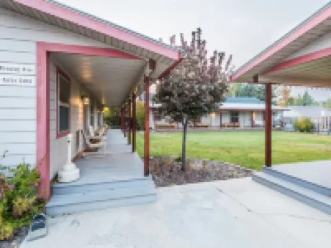 Pinedale Cozy Cabins Hotels in Pinedale
