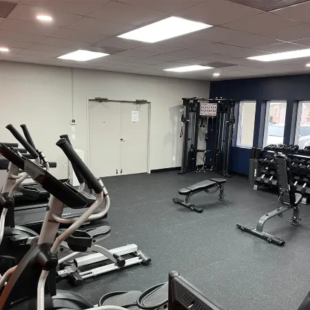 Orangewood Inn & Suites Kansas City Airport