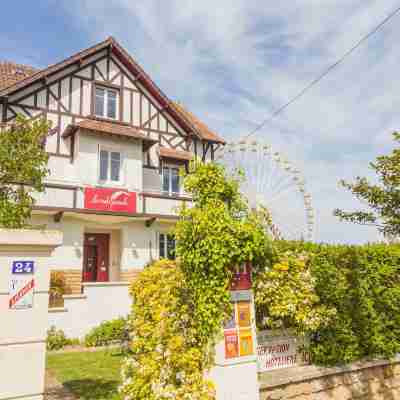 Les Mots Passants Hotel Exterior