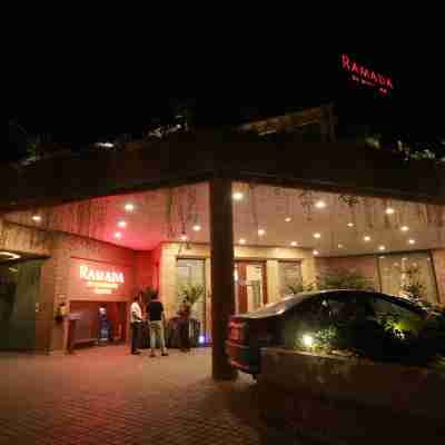 Ramada by Wyndham Multan Hotel Exterior