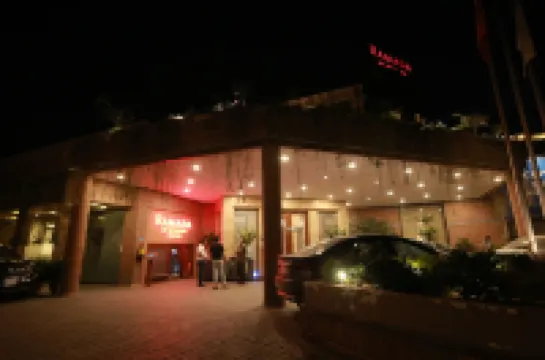 Ramada by Wyndham Multan Hotéis em 