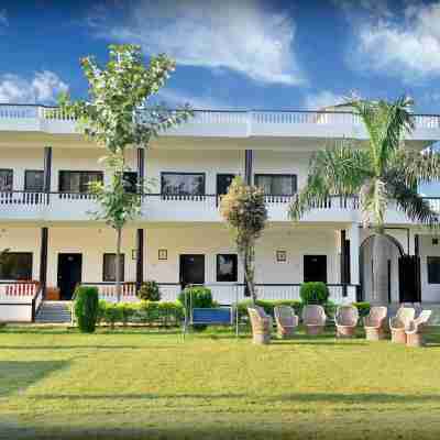 Tiger Queen Ranthambore Hotel Exterior
