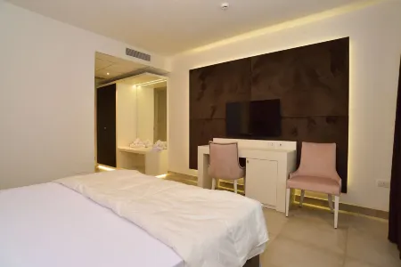 M2 Hotel Отели в г. Кампи-Бизенцио