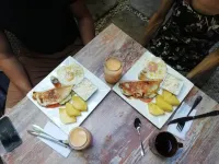HOSTEL LA ANTIGUA CAPSULA - Desayuno