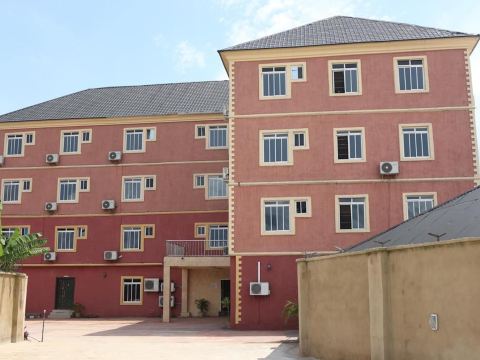 Grand Decent Hotel and Suites