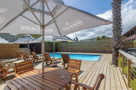 Knysna Log-Inn Hotel Отели в г. Книсна