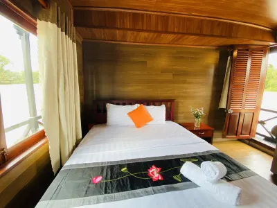 Ben Tre Mekong Cruise Отели в г. Giong Trom District