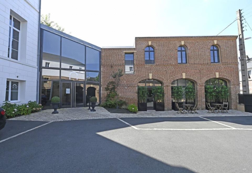 hotel overview picture