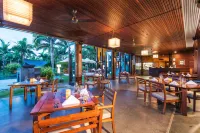 Niramaya Villas and Spa - bar