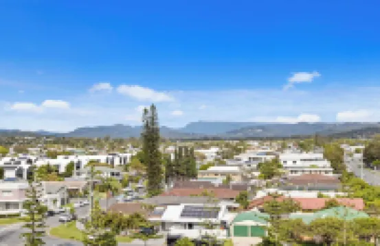 Palm Beach Luxury with Hinterland Views