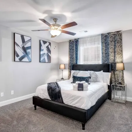 A Taste of Luxe *Upscale Condo*