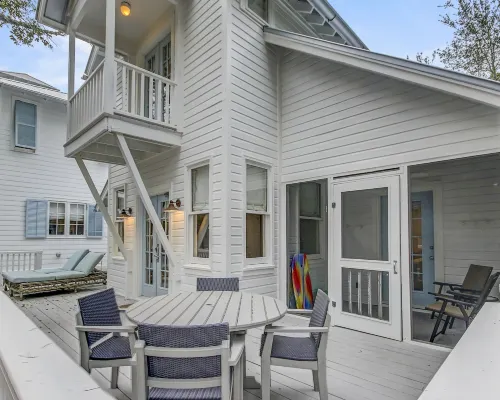 Seaside Cottage "sea Shack" Adorable Tupelo Street, Sleeps 4 1 Bedroom Home by Redawning Hotels in Seaside
