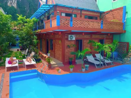 Phong Nha Vu's Homestay Отели в г. Son Trach