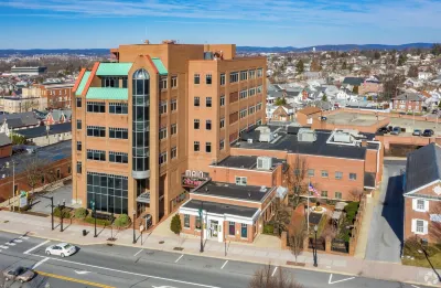 The Executive Suites and Venue Hotels near Warwick-to-Ephrata Rail-Trail