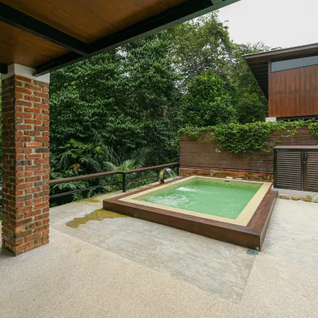 The HIJAU Camp & Cabin Отели в г. Кампар