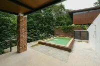 The HIJAU Camp & Cabin Hotels in Teja