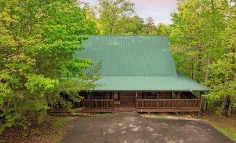 Hot Tub 360 Deck Views and Game Room Easy Access Yesteryear by AvantStay