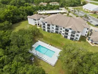 Oasis Apartment Homes