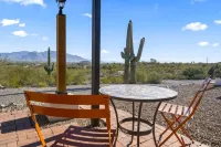 Panoramic Mountain Views, Heated Pool, 2 Kitchens