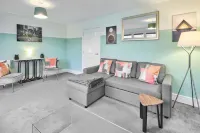 Modern Home with Garden, Corby