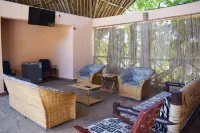 Raquel's Bliss Hotel Diani