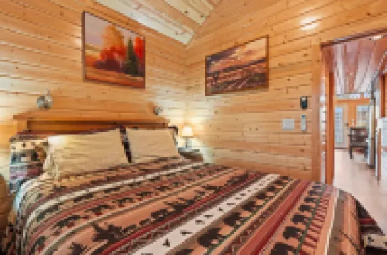 NEW Moondance Majestic Mini Cabin Cathedral Rock