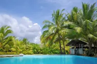 Trikora Beach Club and Resort - مسبح