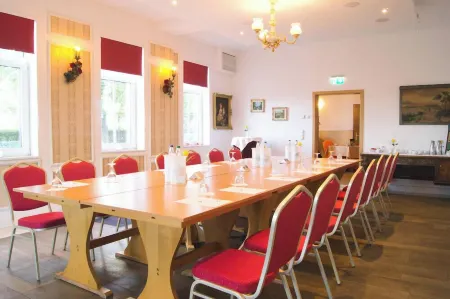 Fürstenhof Landgasthaus & Hotel Отели в г. Фриенштедт