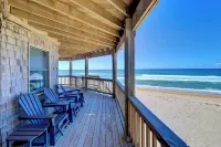 6 Bed Oceanfront Home in Obx w/ Hot Tub!