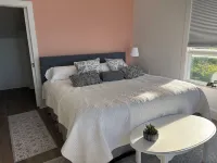 Waterfront 4 bed, 3 full bath house w/ ocean views & seaside activities