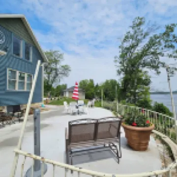 Lake House Relax'n in or on the Water This is Your Place for Memories to be Made