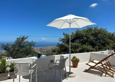 Alonia Studios Отели рядом с достопримечательностью «Feel Santorini»