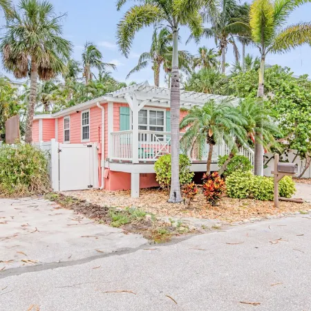 Best Little Beach House on Anna Maria Island!  With a pool & steps to the beach!