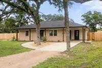 New SPA! Dwntwn DRIP Bluff St Cottage & Guest House! Walk to Food, Bars & Music!