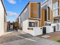 Modern 2Br Townhouse in Mission Bay I Zodiak Stays Hôtels à proximité de : Plage de Kohimarama