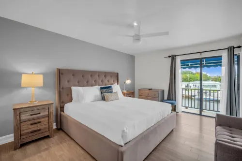 Vista Mar  Scenic 3BR Family Waterfront w Private Dock Hotels in North Miami