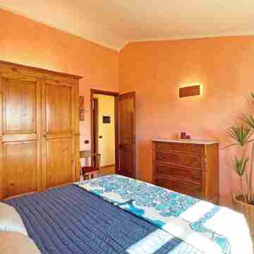 La Capannina with view over the green tuscany hills Rooms