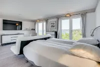 Fjordhuset Hotels near Mindesten for Overgendamerne A.S.Albertsen,J.P.Birk og A.A.Hansen