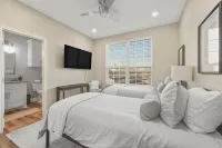 7 Bedroom 7.5 Bath Villa Perfect for Large Groups Hotel a Stephenville