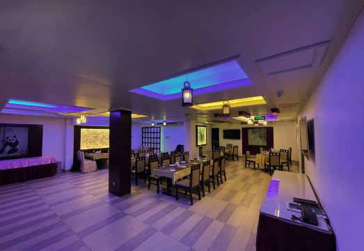 1. 나센트 가르데니..