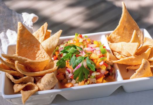 2. 캠프 베이 로지..