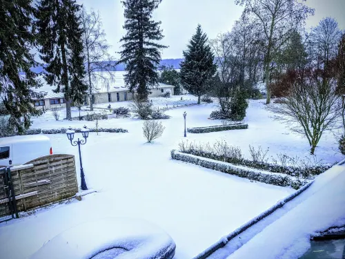 Domaine le Translon Hotels in Saint-Pierre-Aigle