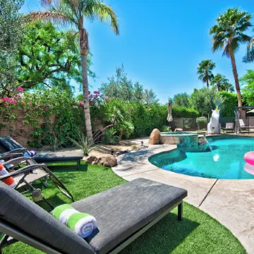 Casa Serenity - Luxury Living w Pool & Jacuzzi