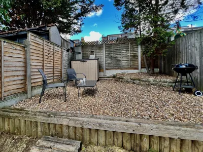 Clarence House 3 Bedrooms 8Min to Station E17 North East London 월섬스토 센트럴역 주변 호텔