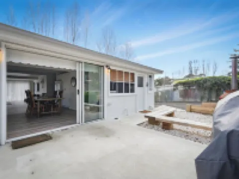 Little Darlin' The Shack Hotels in Port Arthur