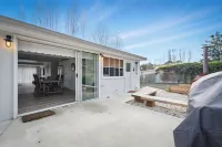 Little Darlin' The Shack Hotels in Port Arthur