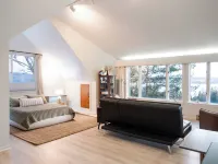 Airy Studio with Lake Access & Views, AC, 5Min to Downtown レーンジリーのホテル
